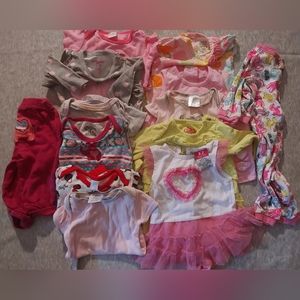 Play BUNDLE 21 pieces Baby play clothes 0-6 months
